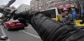 İstanbul'da kahkahaya boğan kaza: Motosikletine çarpan kişi annesi çıktı