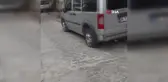 Beyoğlu'nda park halindeki 11 aracın lastikleri bıçakla kesildi