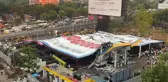 Hindistan'da toz fırtınası sonucu reklam panosu düştü, 8 kişi hayatını kaybetti
