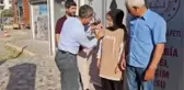Utanması gereken öğrenci değil öğretmen! Sınavda tüm soruları yanlış cevaplayan kız çocuğunu ödüllendirdiler