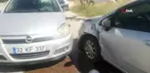 Isparta'da otomobiller kafa kafaya çarpıştı: 3 yaralı