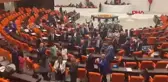 CHP Grubu TBMM Genel Kurulu'nda Işık Açma-Kapatma Eylemi Yaptı