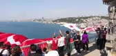 15 Temmuz Şehitler Köprüsü'ne Türk Bayrağı asıldı