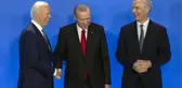 Erdoğan ve Biden'dan ayaküstü sohbet! NATO zirvesinde aile fotoğrafı