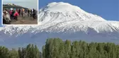 Ağrı Dağı'na tırmanan 2 kişi sis ve tipide kayboldu