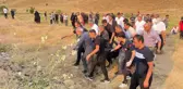 Hafif ticari araç takla attı: 2 ölü, 3 yaralı