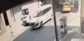 Küçükçekmece'de fırın çalışanına silahlı saldırı kamerada