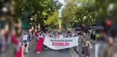İstanbul'da Bir Grup, İsrail Konsolosluğu'na Yürüdü