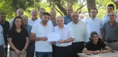 Çaycı esnaftan insanlık dersi: İçi para dolu olan çantayı polise teslim etti