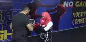Down sendromlu genç, muay thai sporuyla hayata tutundu