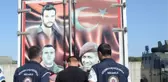Şehitlerin fotoğraflarının bulunduğu kamyonetten 67 kaçak göçmen çıktı