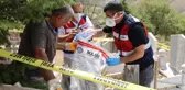 Mezarlıkta kötü koku ihbarına giden ekipler poşete sarılarak toprağa gömülmüş bebek cesedi buldu