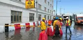 Meteoroloji uyarmıştı! Şiddetli yağış İstanbullulara zor anlar yaşattı