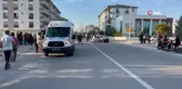 Tarım işçilerini taşıyan minibüsle otomobil çarpıştı: 15 yaralı