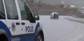 Virajı alamayan otomobil yan yattı, iki yaralı