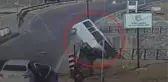 10 ay sonra aynı yerde kahreden tesadüf! Yolcu minibüsü dereye böyle uçtu