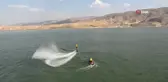 Denizi olmayan Batman'da flyboard gösterisi yoğun ilgi gördü