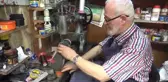 İmamlık ve Ayakkabı Tamirciliğini Bir Arada Yürüten Emekli İmam