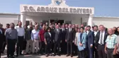 CHP Lideri Özgür Özel, İskenderun'daki Depremzede Okulunu Ziyaret Etti