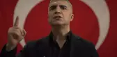 Kızıl Goncalar'da Atatürk sahnesi gündem oldu