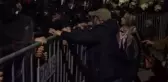 Tunceli'de kayyum gerginliği! Polis barikatını aşmak istediler