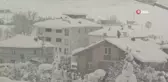 Eflani'de İki Kişi Hayatlarını Tehlikeye Atarak Çatı Temizledi
