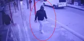 Kendisini polis ve savcı olarak tanıtan dolandırıcı 100 kamera görüntüsü izlenerek yakalandı