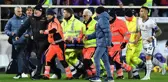 Sahanın ortasında yığılıp kalan futbolcudan haber var