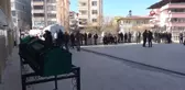 Şiddetli Fırtınada Yıkılan Duvarın Altında Kalan Baba Hayatını Kaybetti
