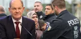 Almanya'dan ülkesine dönmek isteyen Suriyeli mültecilere mesaj: Çalışanlar gitmesin