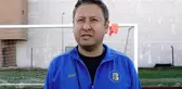 Öğretmen baba, kızı için futbol takımı kurdu