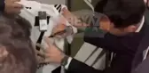Hakem Cihan Aydın, maçını yönettiği Beşiktaş'ın formasını imzaladı