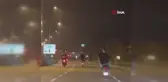 Bursa'da Tek Tekerlek Üzerinde İlerleyen Motosikletliler Kamerada
