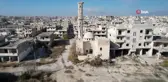 Suriye'de Rejim Askerleri Bombalanan Evlerin Demirlerini Söküp Satıyor