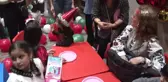 Kanser tedavisi gören çocuklar yılbaşı partisinde doyasıya eğlendi