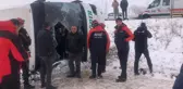 Kars'ta yolcu otobüsü devrildi, 23 kişi yaralandı