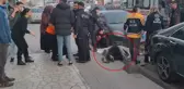 Sokak ortasında kanlı infaz! Ölümden kaçış anı kamerada