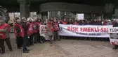 Mecidiyeköy'de 'Sefalet' Zammını Protesto Eden Emekliler: Mutfakta Yangın Var, Bıçak Kemiğe Dayandı