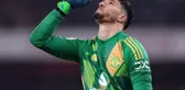Altay Bayındır'dan tarihi performans: Tek başına Arsenal'i eledi