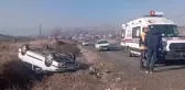Diyarbakır'da otomobil devrildi, dede ve torunu yaralandı