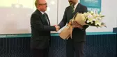 Türkiye Maarif Vakfı'nda bayrak değişimi: Mahmut Özdil görevi devraldı
