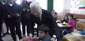 Aksaray Valisi Öğrencilerin Karne Heyecanında