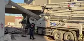 Çarptığı duvarın altında kalan vinç sürücüsü hayatını kaybetti