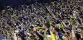 Fenerbahçe'de ilk ayrılık: Yıldız futbolcu sosyal medya paylaşımında takıma veda etti