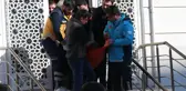 Bir kızını serumla, diğer kızını silahla öldürüp intihar etti