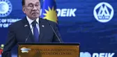 Malezya Başbakanı Enver, Türkiye'ye Malezya'da yatırım tekliflerinde bulundu
