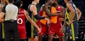 Fenerbahçe-Galatasaray maçı yarıda kaldı