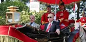 Cumhurbaşkanı Erdoğan, Pakistan'da onuruna verilen yemeğe faytonla gitti