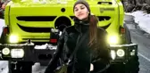 Fahriye Evcen'in aracı çöp kamyonuna benzetildi! Fiyatı dudak uçuklattı