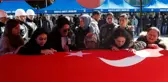 Kazada hayatını kaybeden polisin kızının feryadı yürekleri dağladı: Götürmeyin babamı